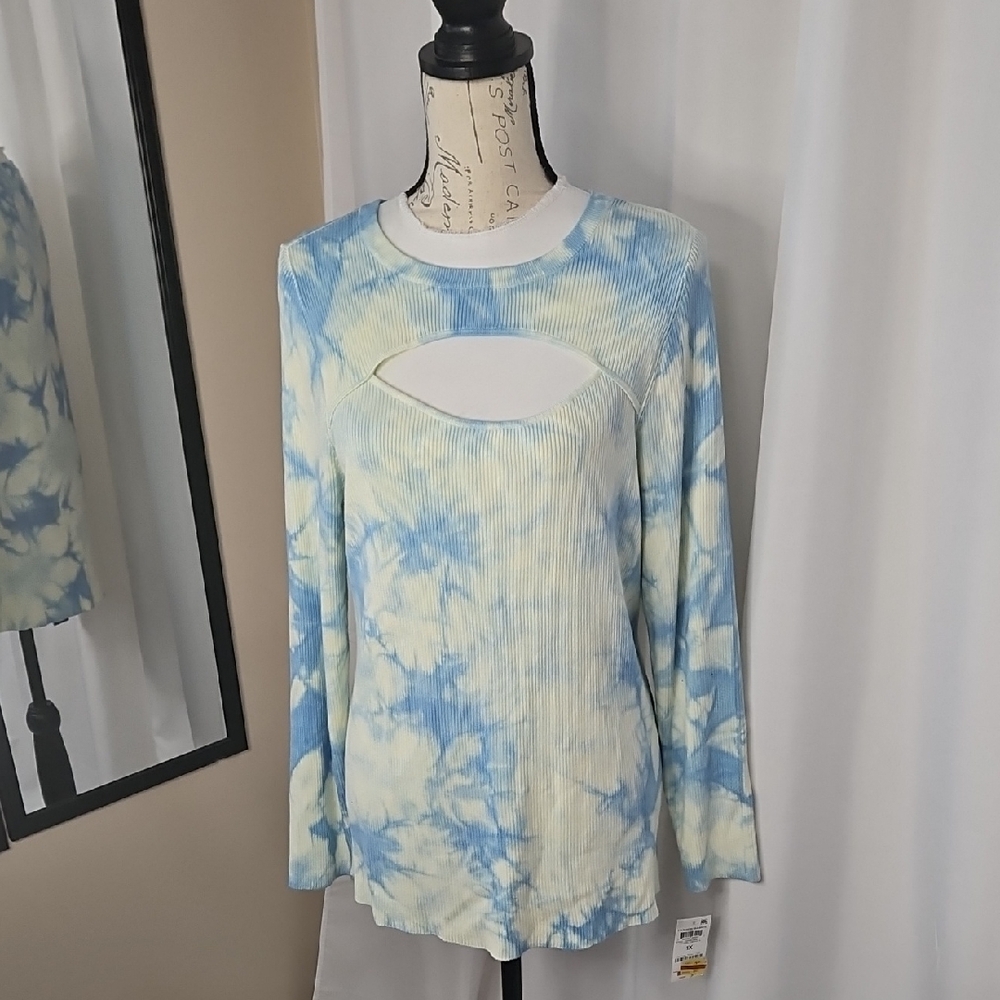 INC International Concepts Sky and Cream Long Sleeve Top